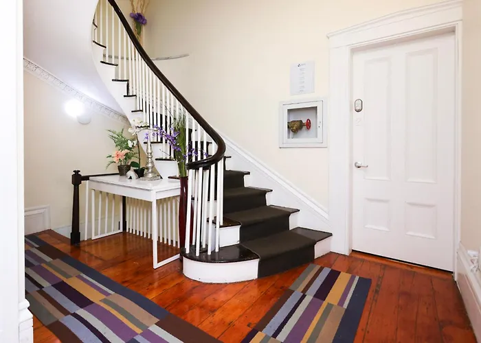 Cozy Furnished Studio In Beacon Hill #4
